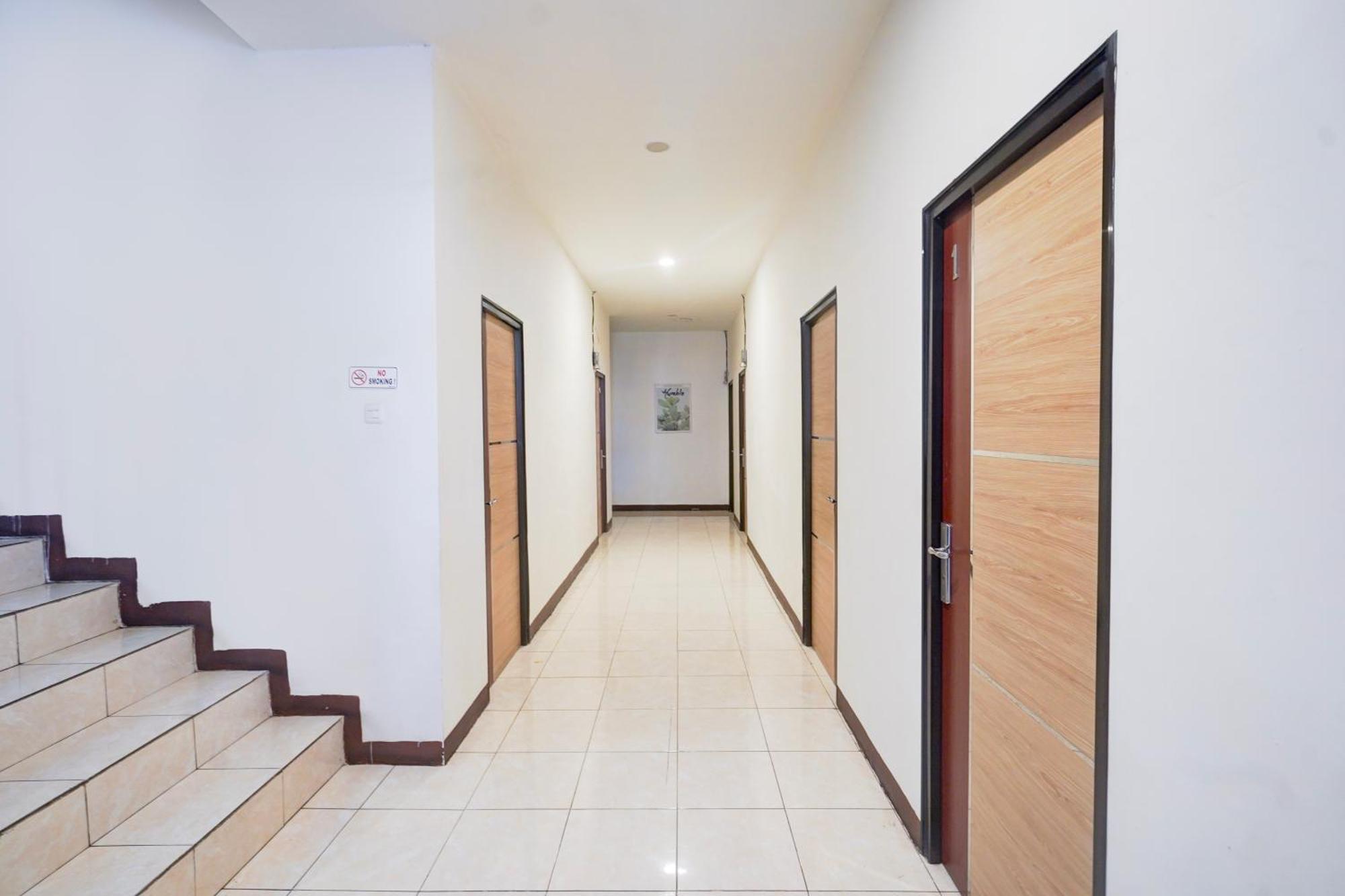 Hotel O Rappocini Near Rsia Paramount Makassar Eksteriør bilde